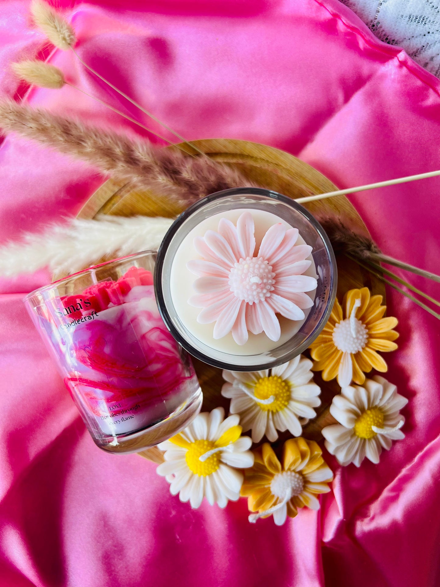 Medium Size scented daisy in jar candle