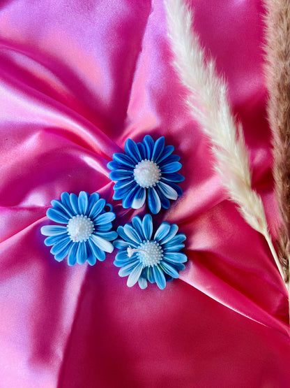 Daisy bloom flower candles
